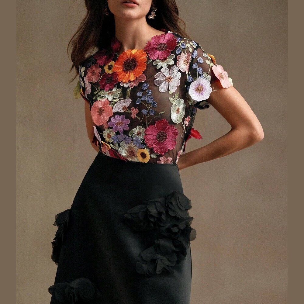 Black Mesh 3D Floral Embroidered Crop Top - Picture 2 of 8
